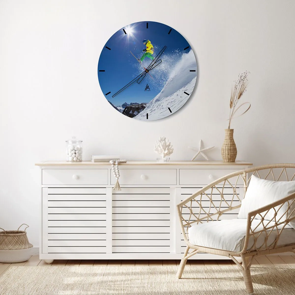 Ceas de perete - Ceas pe sticlă - Un schior executând o săritură cu munți în fundal - 30x30cm - Dansând cu munții - Decorațiune modernă pentru perete pentru living, bucătărie și dormitor ARTTOR