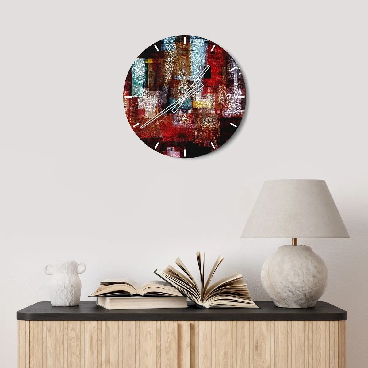 Ceas de perete - Ceas pe sticlă - Compoziții abstracte în nuanțe de roșu și auriu cu un model geometric - 30x30cm - Totul și nimic - Decorațiune modernă pentru perete pentru living, bucătărie și dormitor ARTTOR