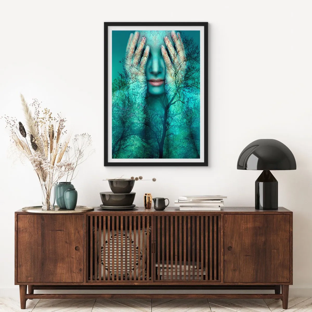 Poster în ramă neagră - Fața unei femei cu un peisaj forestier într-un stil de expunere dublă. - 50x70cm - Scufundată în albastru - Decorațiune modernă pentru perete pentru living și dormitor ARTTOR