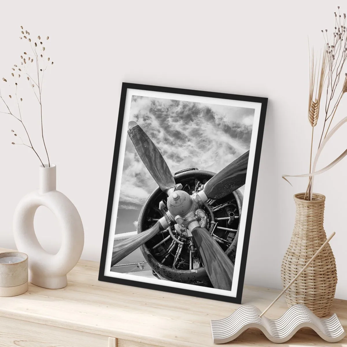 Poster în ramă neagră - Cuceritorul cerului - 40x50 cm
