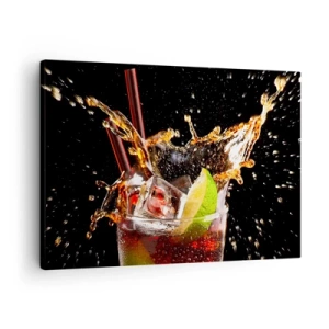 Tablou pe pânză Canvas - Un pahar de băutură, lime și gheață în momentul stropirii dinamice - 70x50cm - Bucurie și energie colorată - Decorațiune modernă pentru perete pentru living și dormitor ARTTOR