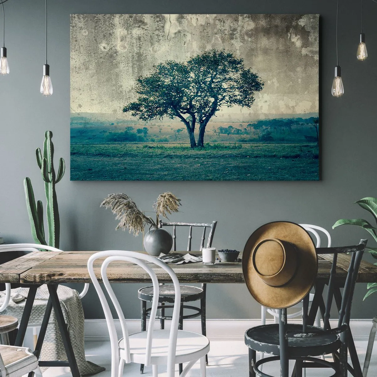 Tablou pe pânză Canvas - Un copac singuratic pe fundalul unui peisaj cețos - 70x50cm - Un măr pe o pajiște albastră? - Decorațiune modernă pentru perete pentru living și dormitor ARTTOR