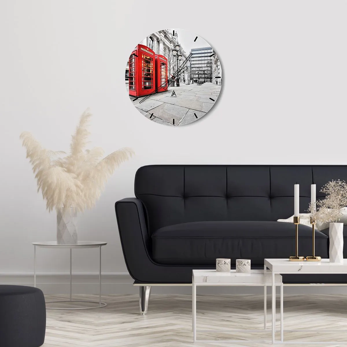 Ceas de perete - Ceas pe sticlă - Cabine telefonice roșii într-un cadru urban - 30x30cm - Welcome to London - Decorațiune modernă pentru perete pentru living, bucătărie și dormitor ARTTOR