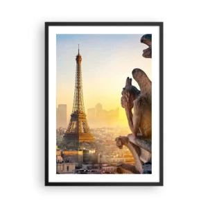 Poster în ramă neagră - O vedere a Turnului Eiffel la răsărit, cu o perspectivă asupra garguielor de piatră - 50x70cm - S-au schimbat multe... - Decorațiune modernă pentru perete pentru living și dormitor ARTTOR