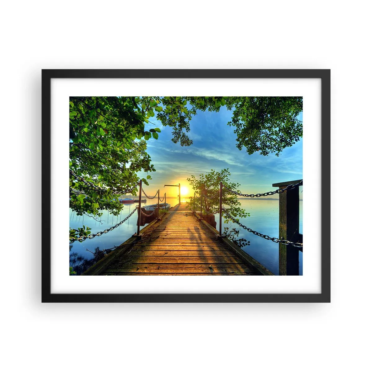 Poster în ramă neagră - Apusul la malul apei - 50x40 cm