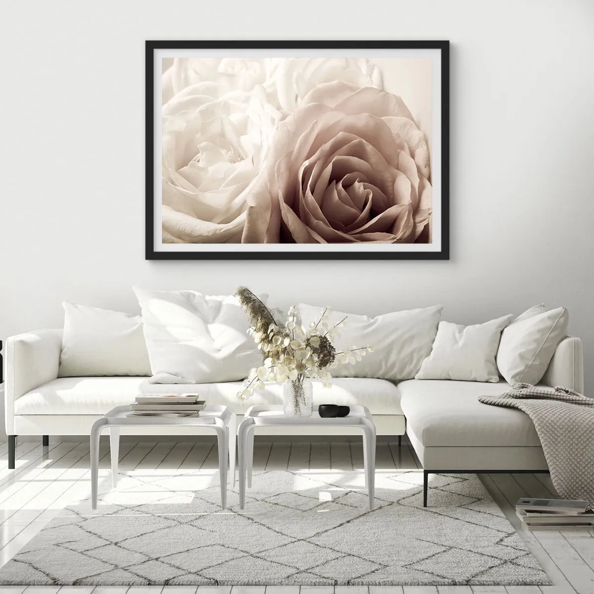 Poster în ramă neagră - În inima unui trandafir - 70x50 cm