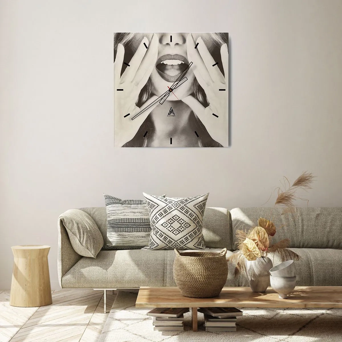 Ceas de perete - Ceas pe sticlă - Vin imediat! - 30x30 cm