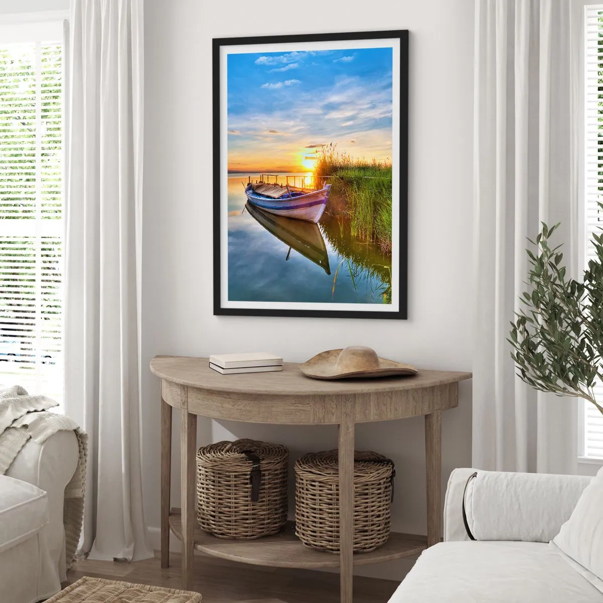 Poster în ramă neagră - O barcă pe un lac liniștit la apus - 50x70cm - Golfulețul viselor împlinite - Decorațiune modernă pentru perete pentru living și dormitor ARTTOR