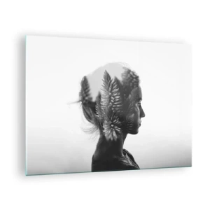 Tablou pe sticlă - O femeie în alb și negru cu un motiv de pădure de conifere suprapus - 70x50cm - Doamna din pădurea de pini - Decorațiune modernă pentru perete pentru living și dormitor ARTTOR