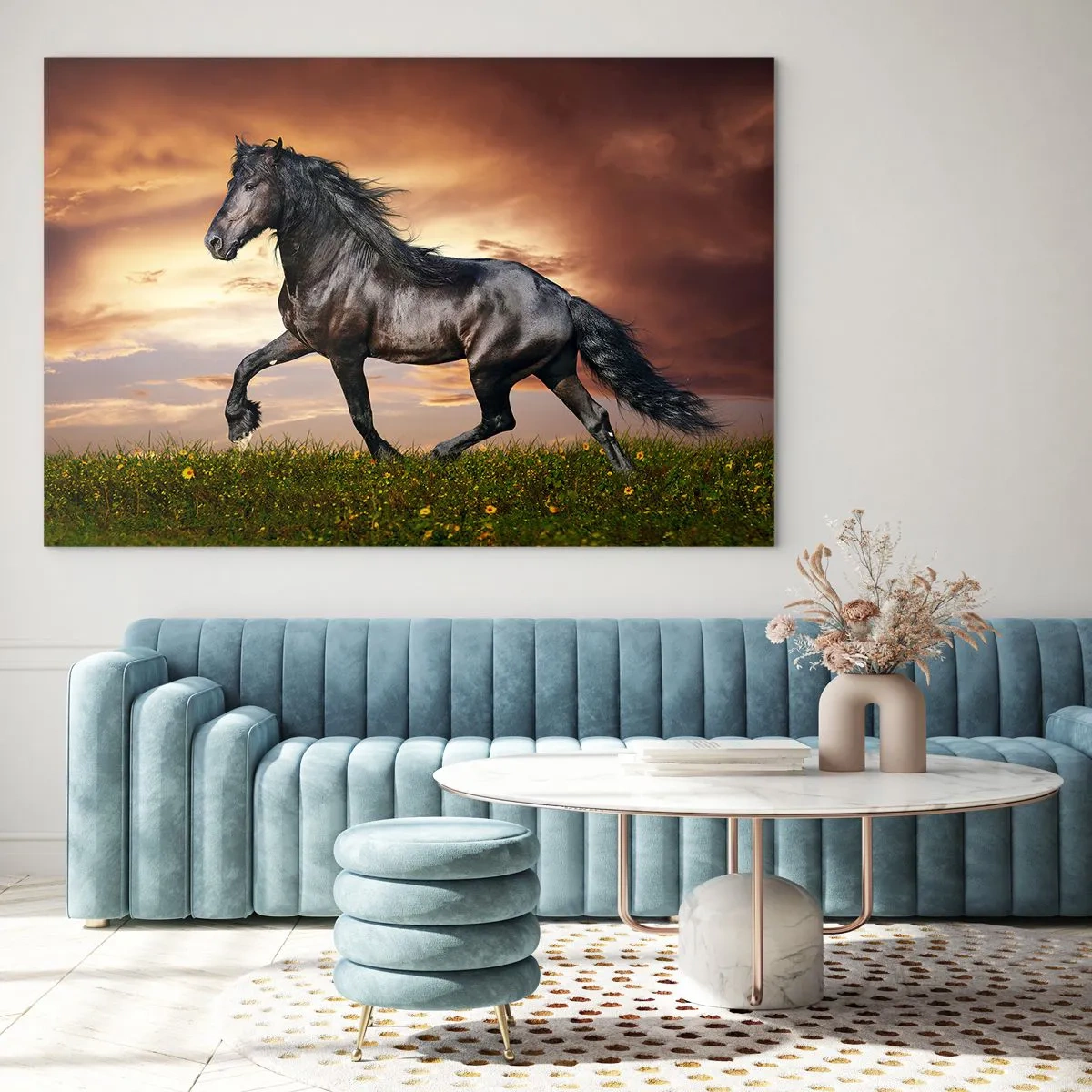 Tablou pe sticlă - Un cal negru galopând pe fondul soarelui apus - 70x50cm - Prințul negru - Decorațiune modernă pentru perete pentru living și dormitor ARTTOR