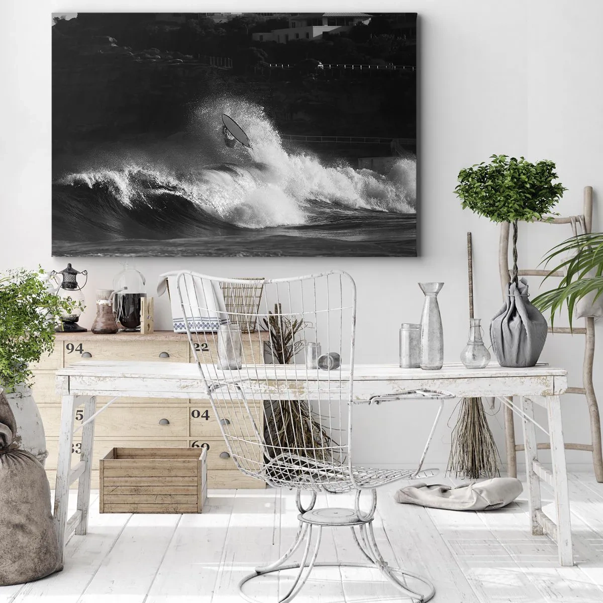 Tablou pe pânză Canvas - Un surfer călărind un val în monocrom - 70x50cm - Provocare acceptată! - Decorațiune modernă pentru perete pentru living și dormitor ARTTOR
