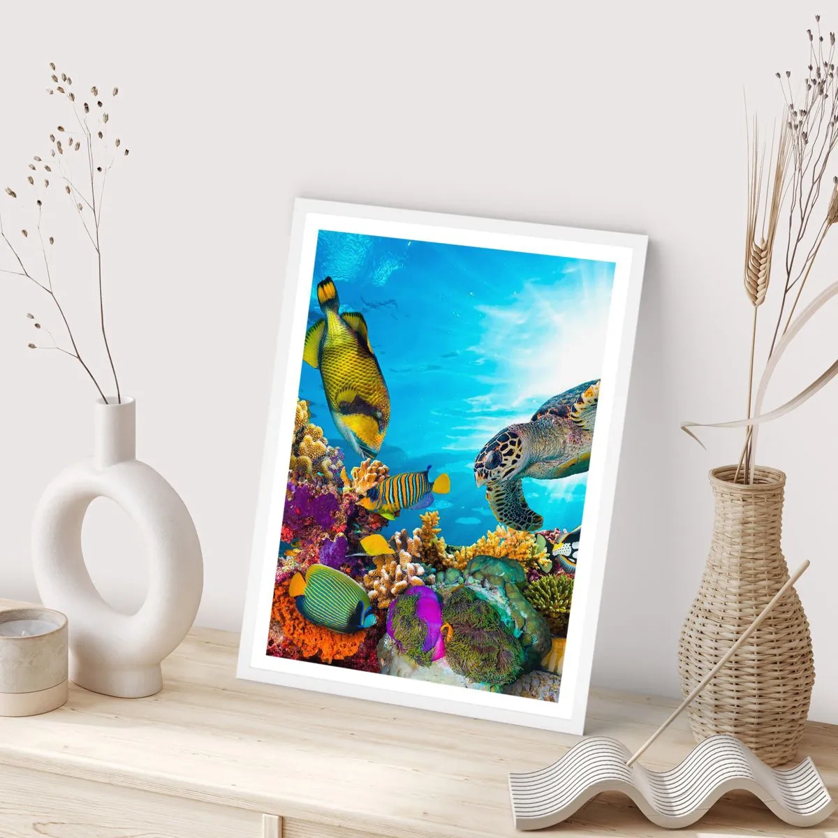Poster în ramă albă - Promenada de corali - 50x70 cm