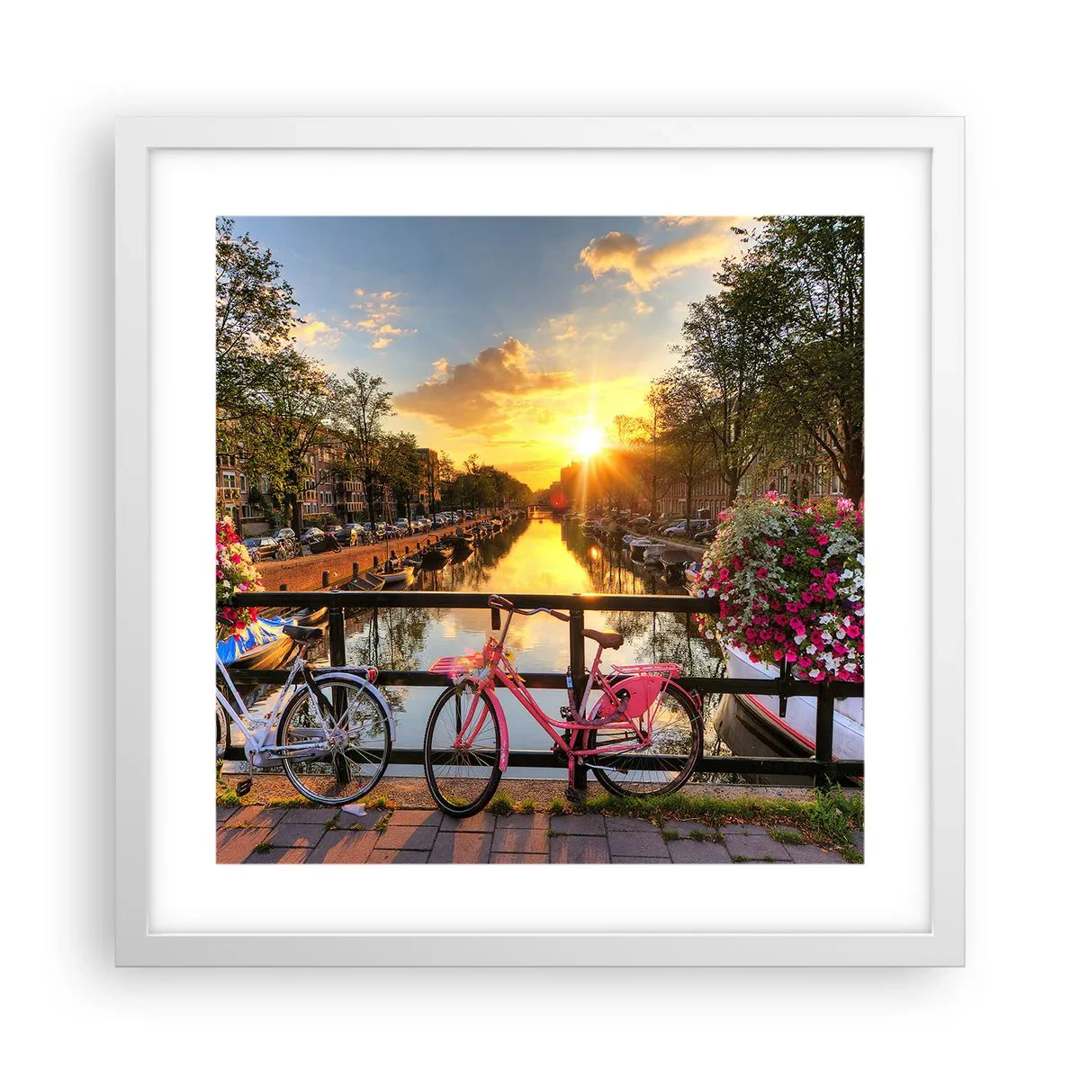 Poster în ramă albă - Dimineața de primăvară în Amsterdam - 40x40 cm