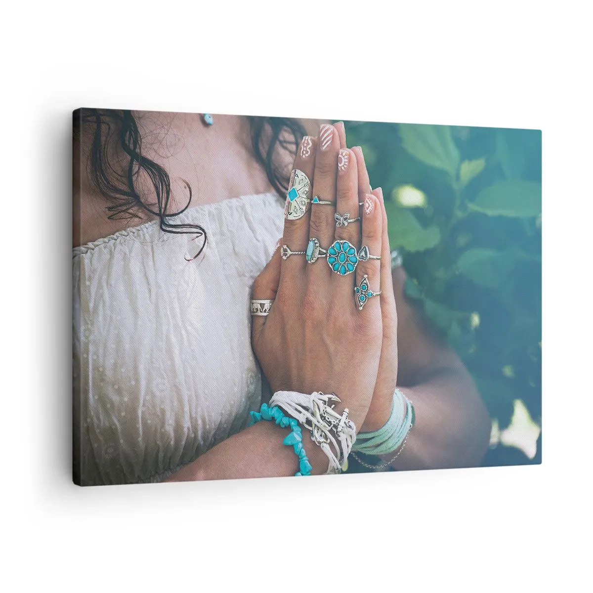 Tablou pe pânză Canvas - Mâini decorate cu bijuterii boho - 70x50cm - Bine ați venit în centrul ființei - Decorațiune modernă pentru perete pentru living și dormitor ARTTOR