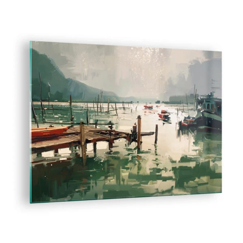 Tablou pe sticlă - Un debarcader din lemn și bărci pe ape calme, înconjurate de munți - 70x50cm - Scufundat în luna topită - Decorațiune modernă pentru perete pentru living și dormitor ARTTOR