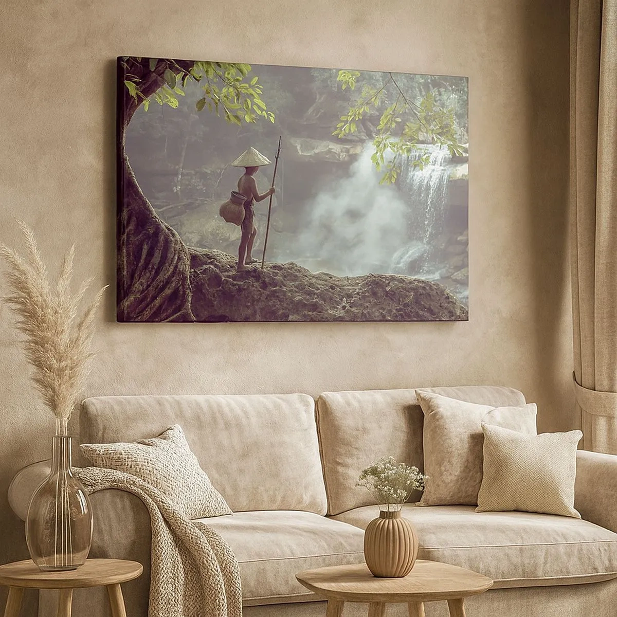 Tablou pe pânză Canvas - O figură cu o suliță la o cascadă într-o pădure tropicală - 70x50cm - Prietenul naturii - Decorațiune modernă pentru perete pentru living și dormitor ARTTOR