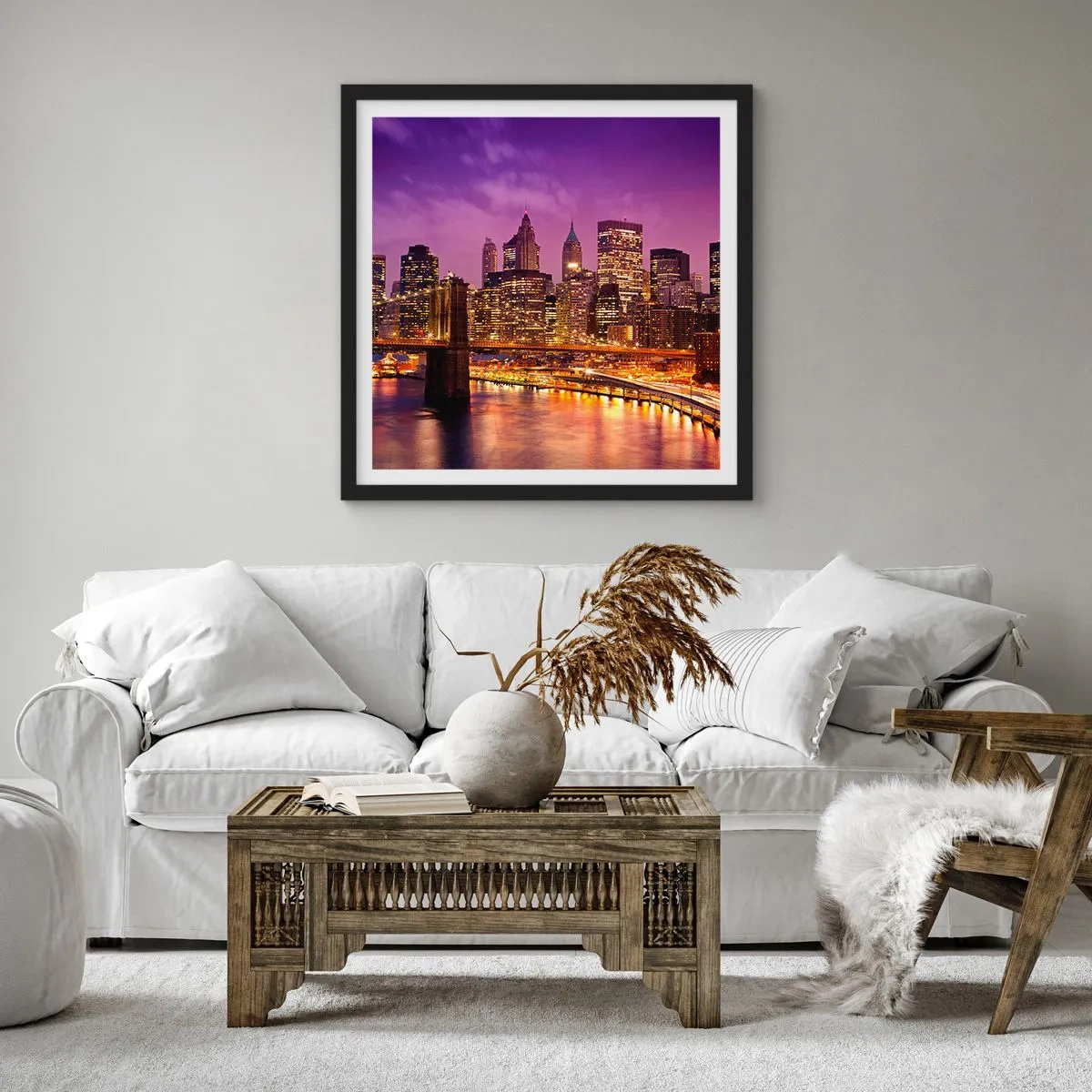 Poster în ramă neagră - Manhathannul mov-auriu - 30x30 cm