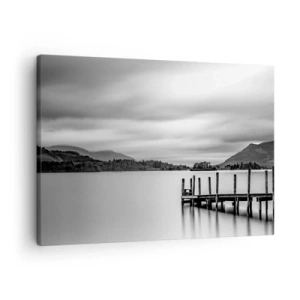 Tablou pe pânză Canvas - Peisaj alb-negru cu un dig peste un lac - 70x50cm - Blândețe și putere - Decorațiune modernă pentru perete pentru living și dormitor ARTTOR