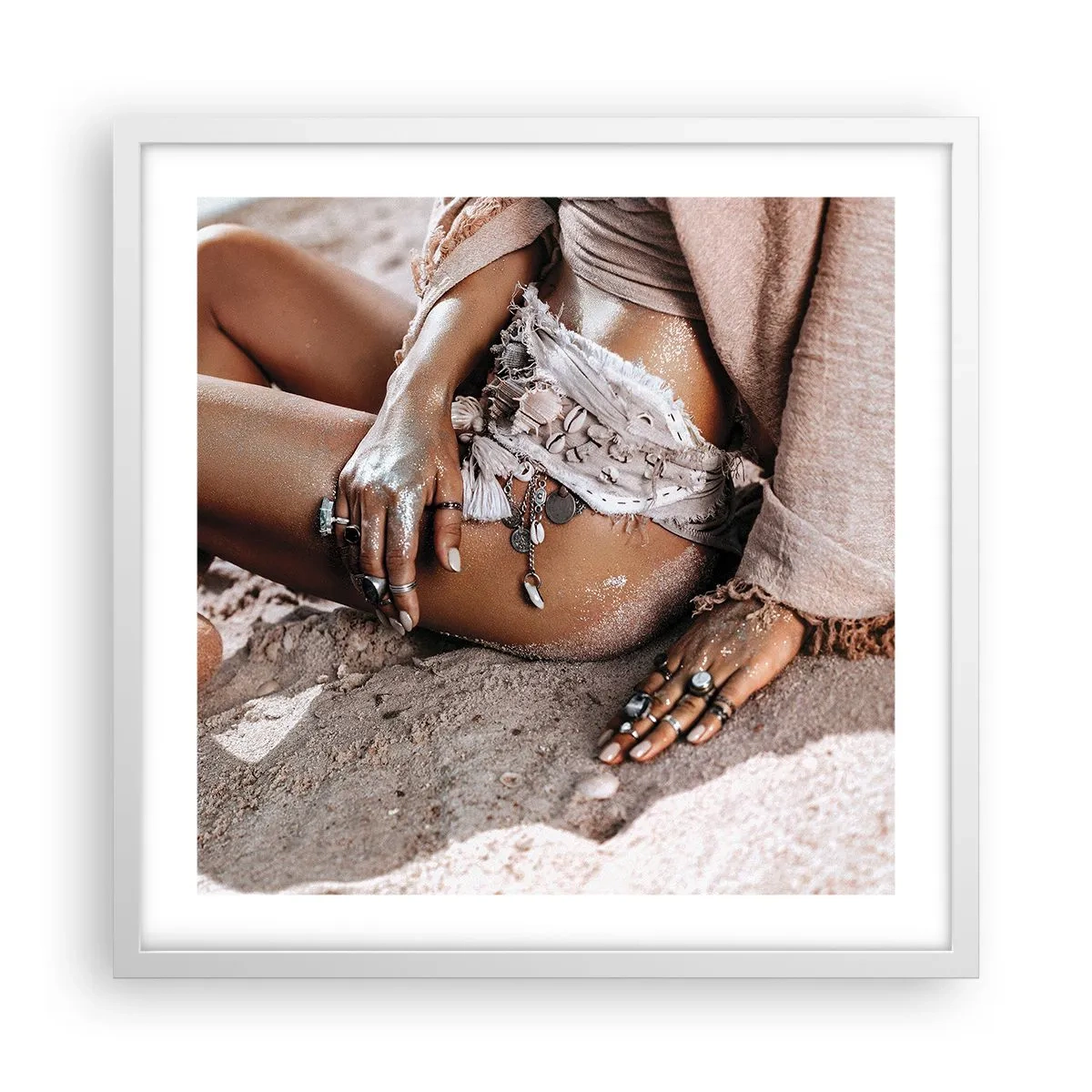 Poster în ramă albă - Aruncată de valuri? - 50x50 cm