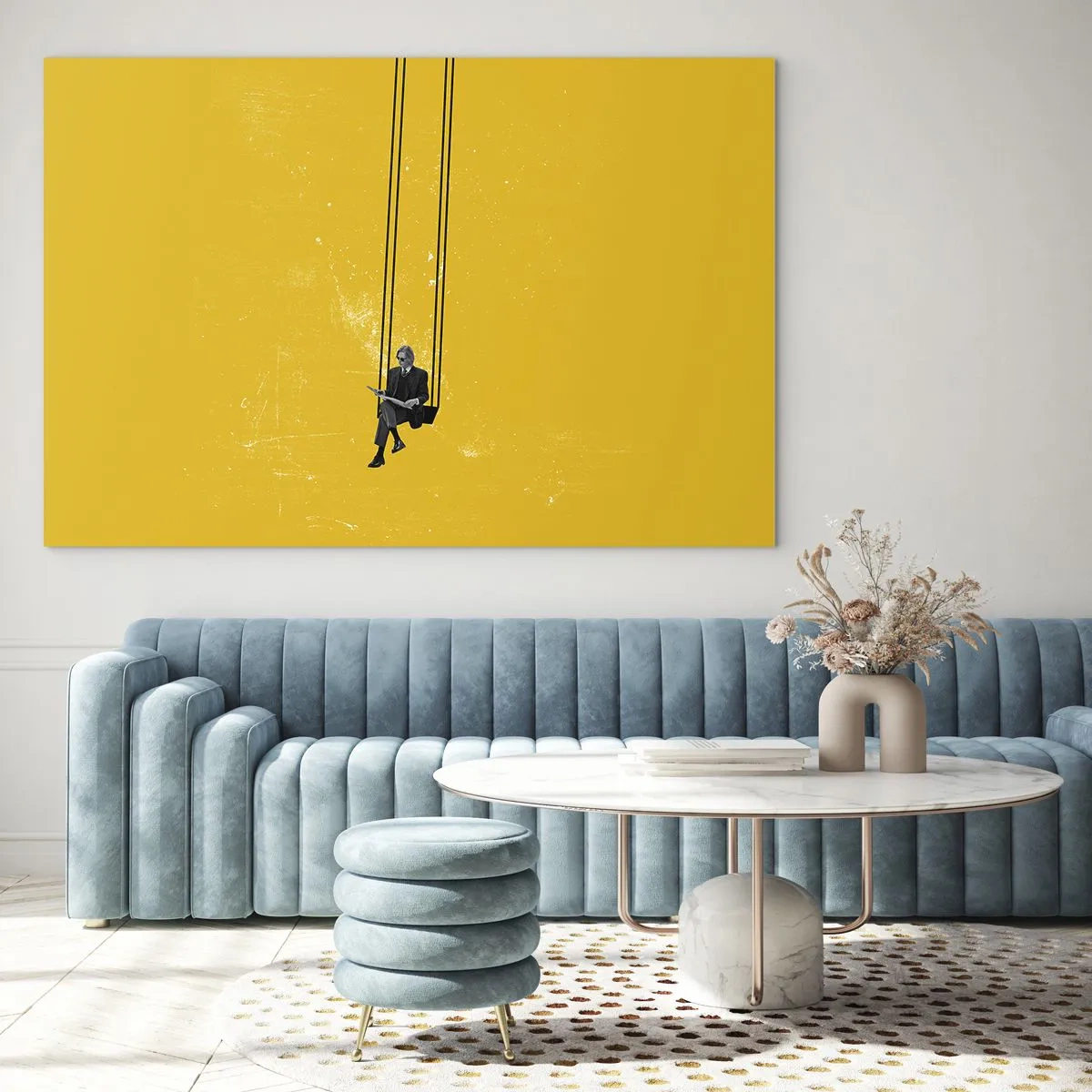 Tablou pe sticlă - O figură pe un leagăn atârnând pe un fundal galben - 70x50cm - O zi ca oricare alta - Decorațiune modernă pentru perete pentru living și dormitor ARTTOR