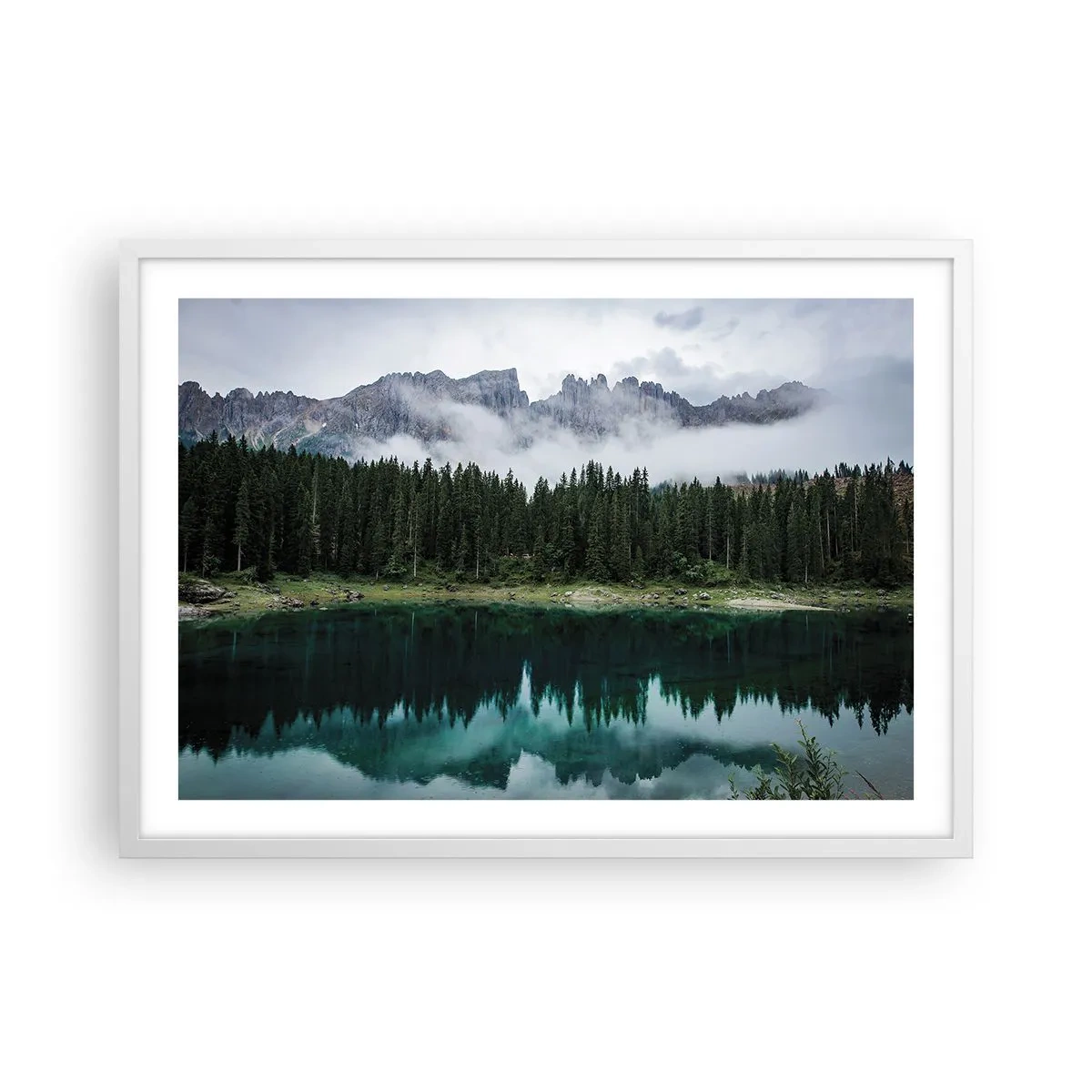 Poster în ramă albă - Liniște, liniște, să nu trezim apa care doarme... - 70x50 cm