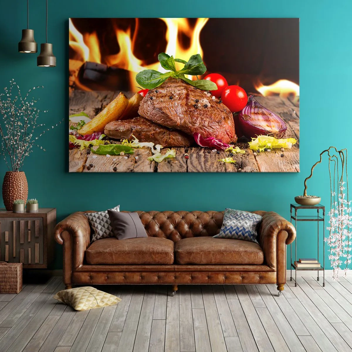 Tablou pe pânză Canvas - Friptură la grătar cu garnituri pe fundalul flăcărilor - 70x50cm - Înconjurată de ardoare - Decorațiune modernă pentru perete pentru living și dormitor ARTTOR