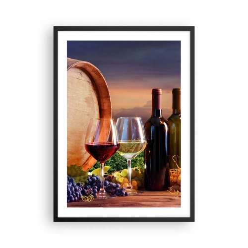 Poster în ramă neagră - Sticle și pahare de vin pe fundalul unui butoi și al apusului de soare - 50x70cm - Aici viața are un gust - Decorațiune modernă pentru perete pentru living și dormitor ARTTOR