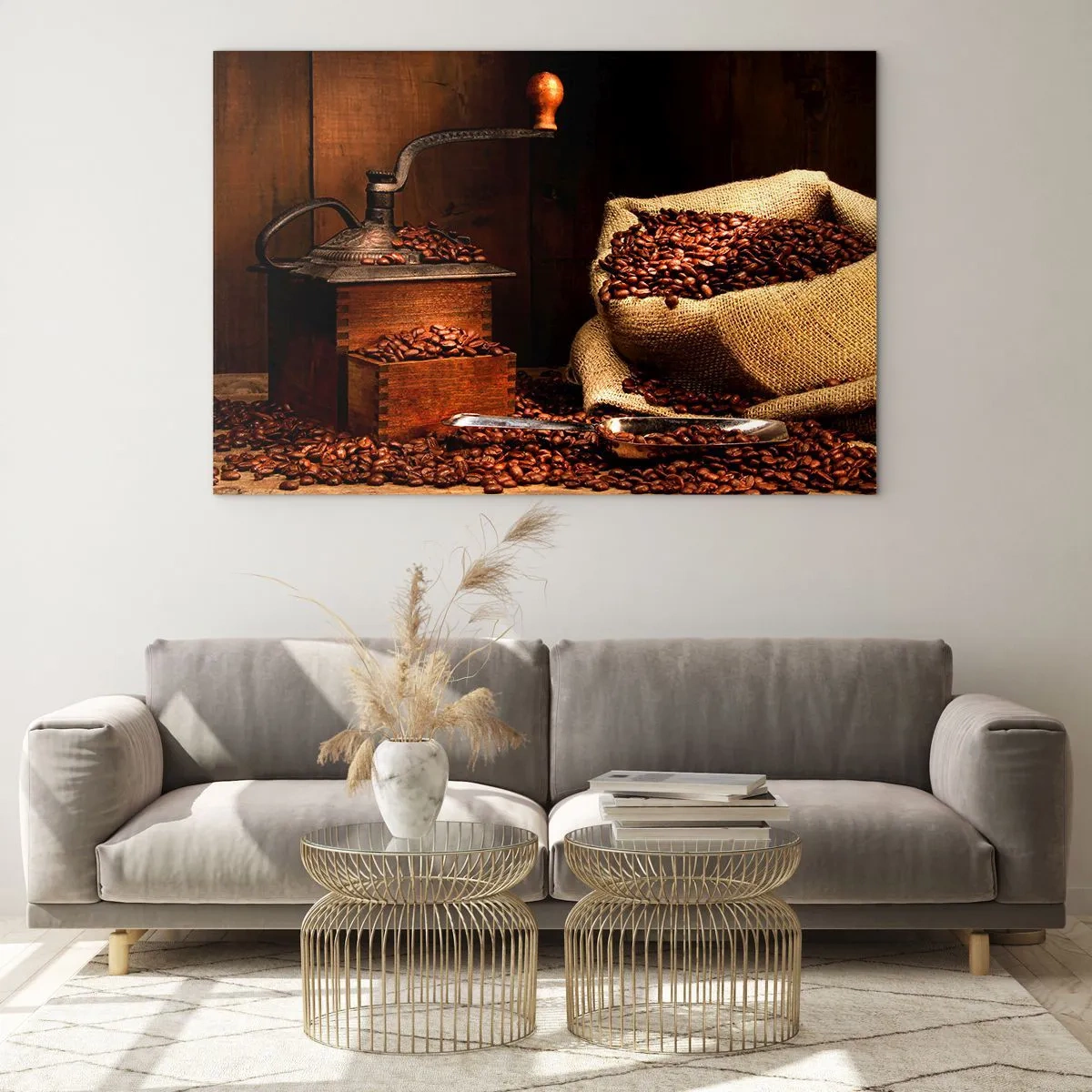 Tablou pe sticlă - O râșniță de cafea veche cu boabe și un plic de cafea - 70x50cm - Natură moartă cu boabe de cafea și măcinător - Decorațiune modernă pentru perete pentru living și dormitor ARTTOR