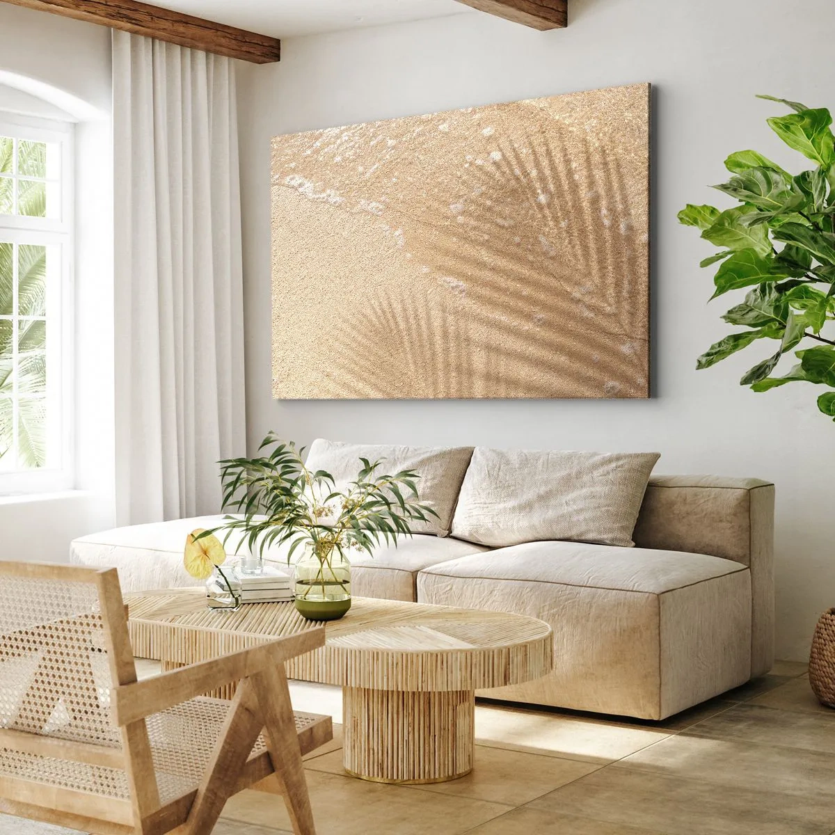 Tablou pe pânză Canvas - Umbra unui palmier pe nisip cu un model delicat de ondulații - 70x50cm - Umbra unei veri fierbinți - Decorațiune modernă pentru perete pentru living și dormitor ARTTOR