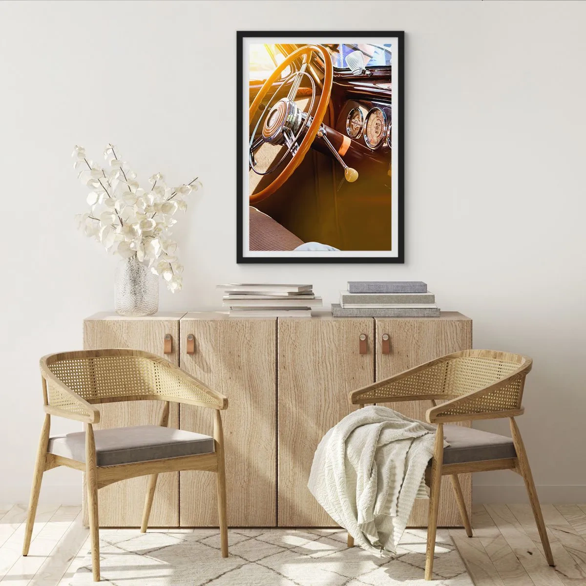 Poster în ramă neagră - Interiorul unei mașini clasice cu volan - 50x70cm - O adiere de lux din trecut - Decorațiune modernă pentru perete pentru living și dormitor ARTTOR