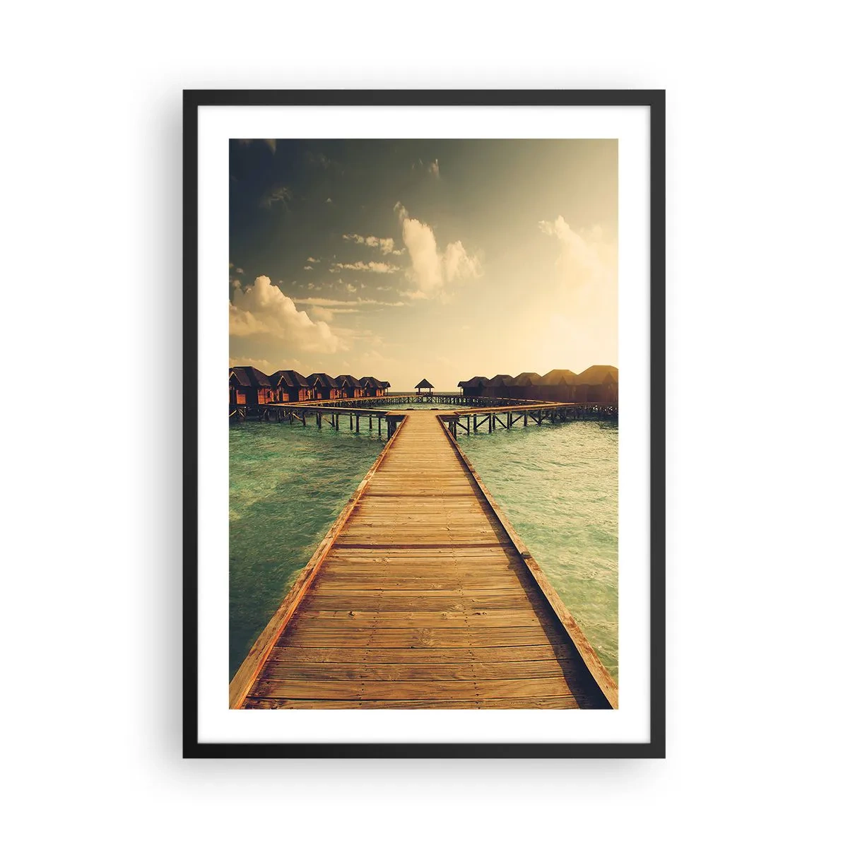 Poster în ramă neagră - Debarcader de lemn care duce la casele de pe apă la apus - 50x70cm - O invitație caldă - Decorațiune modernă pentru perete pentru living și dormitor ARTTOR