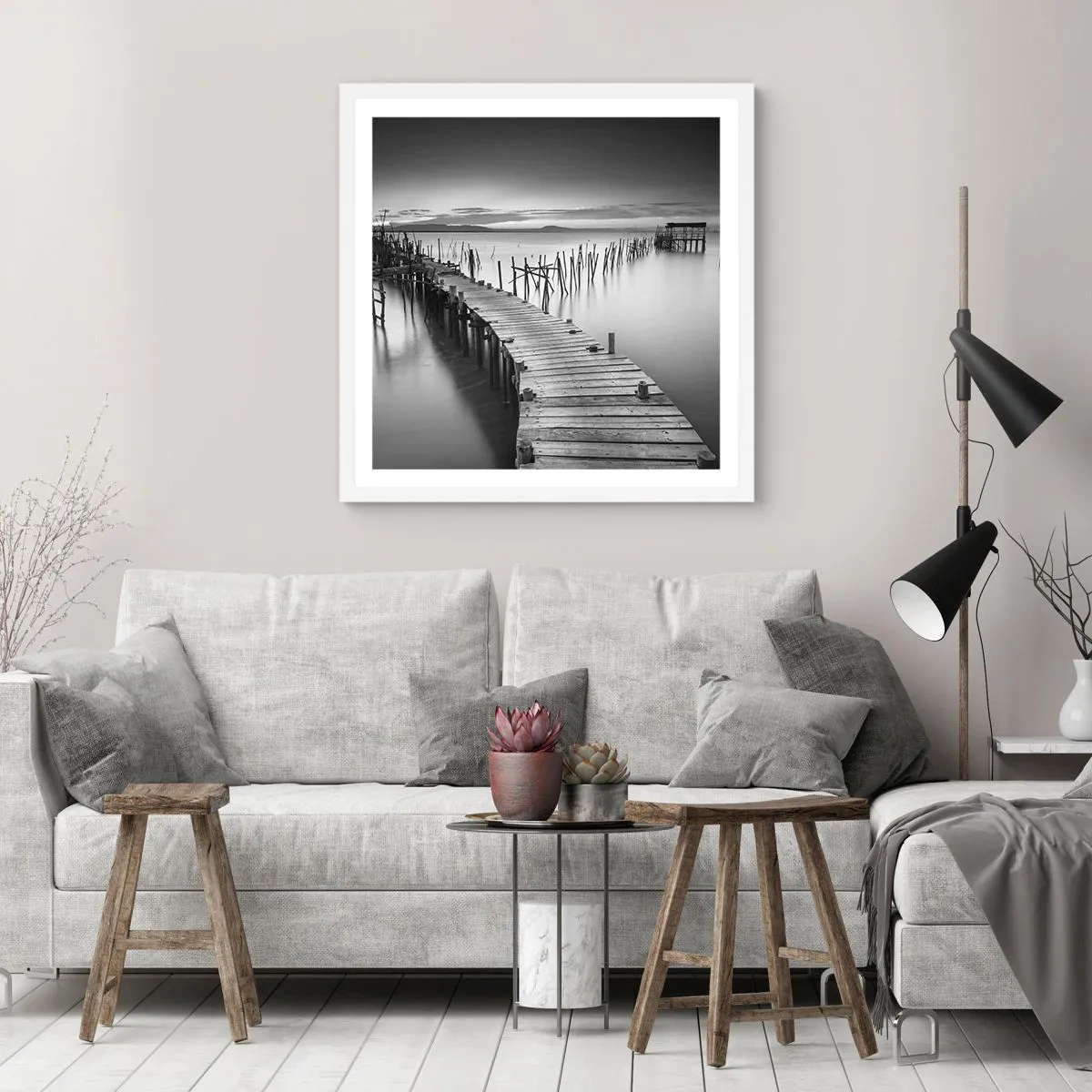 Poster în ramă albă - Liniștea unui țărm uitat - 60x60 cm