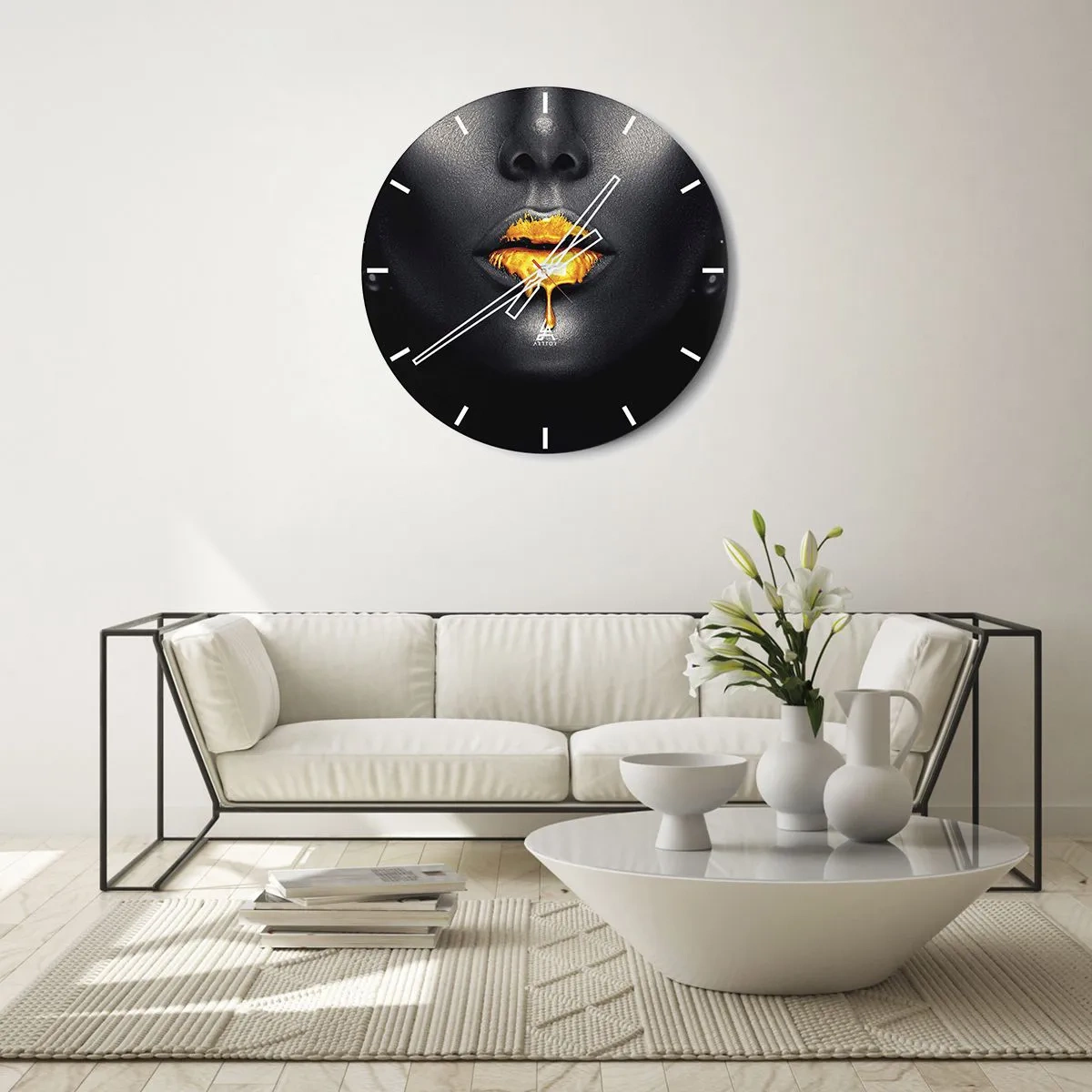 Ceas de perete - Ceas pe sticlă - Buze aurii pe fundal negru într-un stil artistic - 30x30cm - Buzele de aur - Decorațiune modernă pentru perete pentru living, bucătărie și dormitor ARTTOR