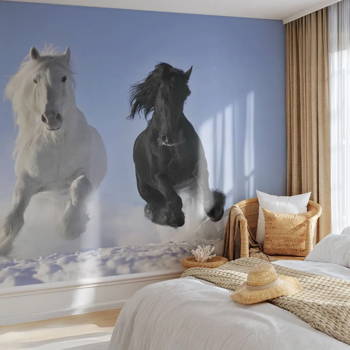 Tapet Premium Canvas - Galop de alb și negru - Animale, Cal, Iarnă - 250x175 cm