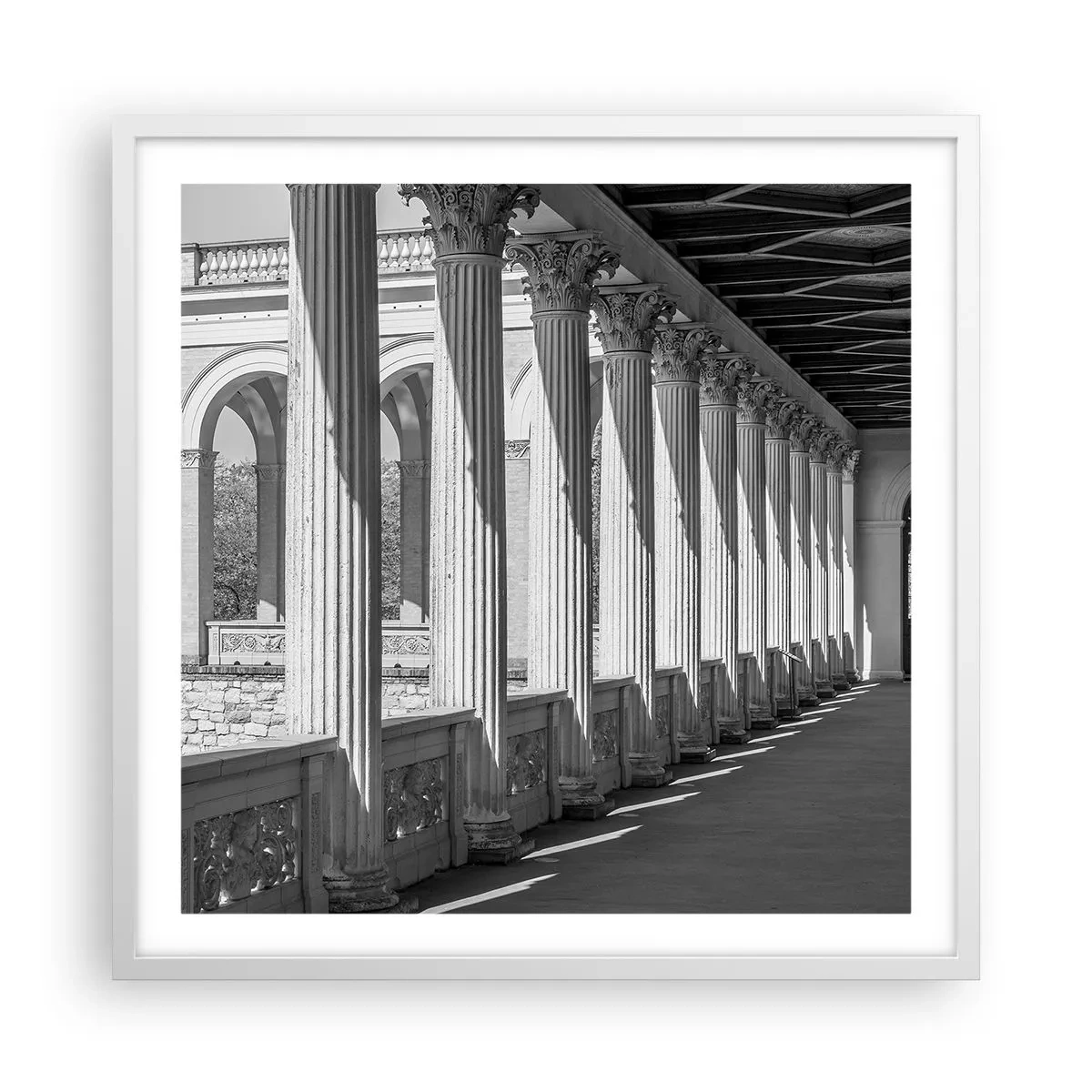 Poster în ramă albă - Arcadă însorită - 60x60 cm