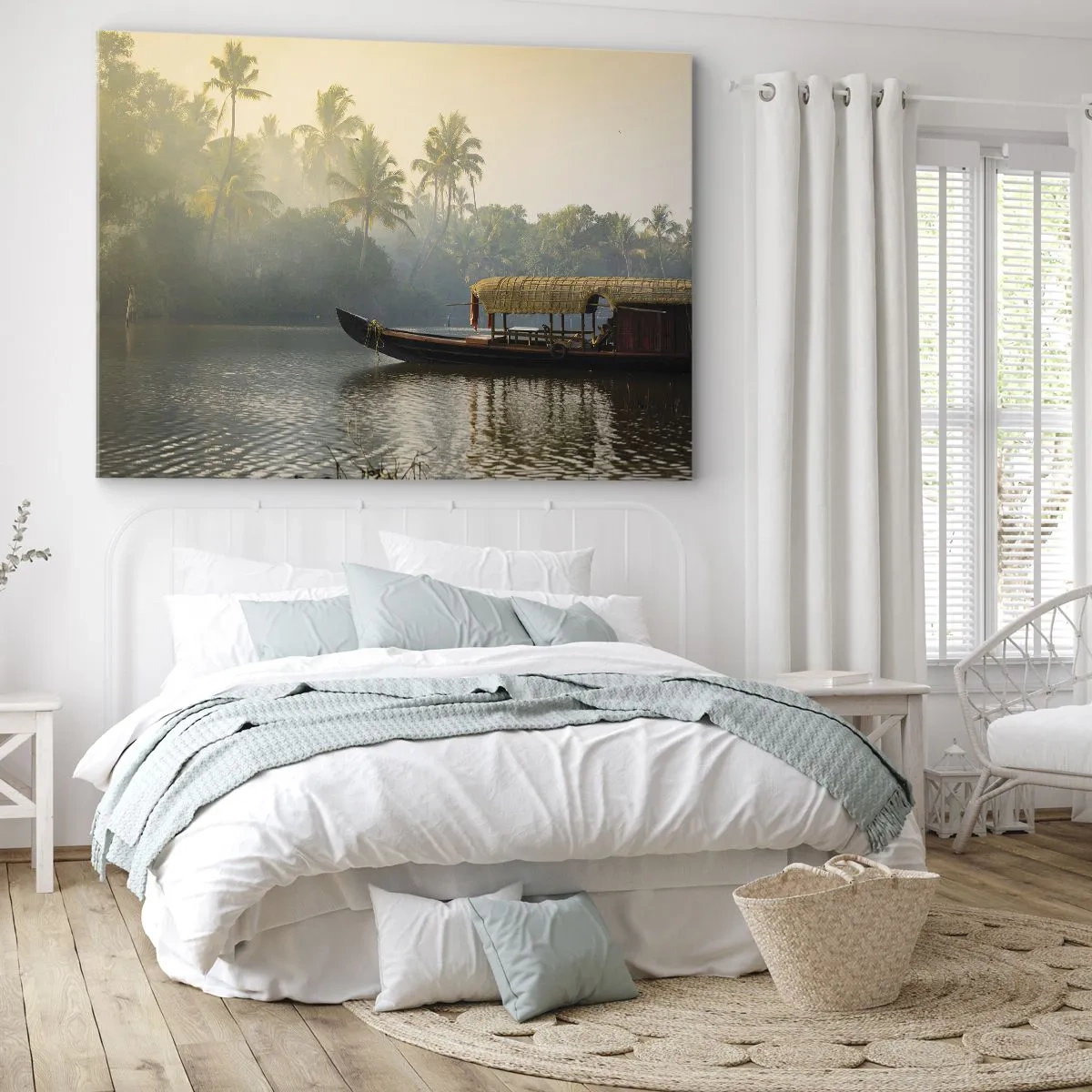 Tablou pe pânză Canvas - O barcă tradițională pe un râu calm printre palmieri - 70x50cm - Casă pe râu - Decorațiune modernă pentru perete pentru living și dormitor ARTTOR