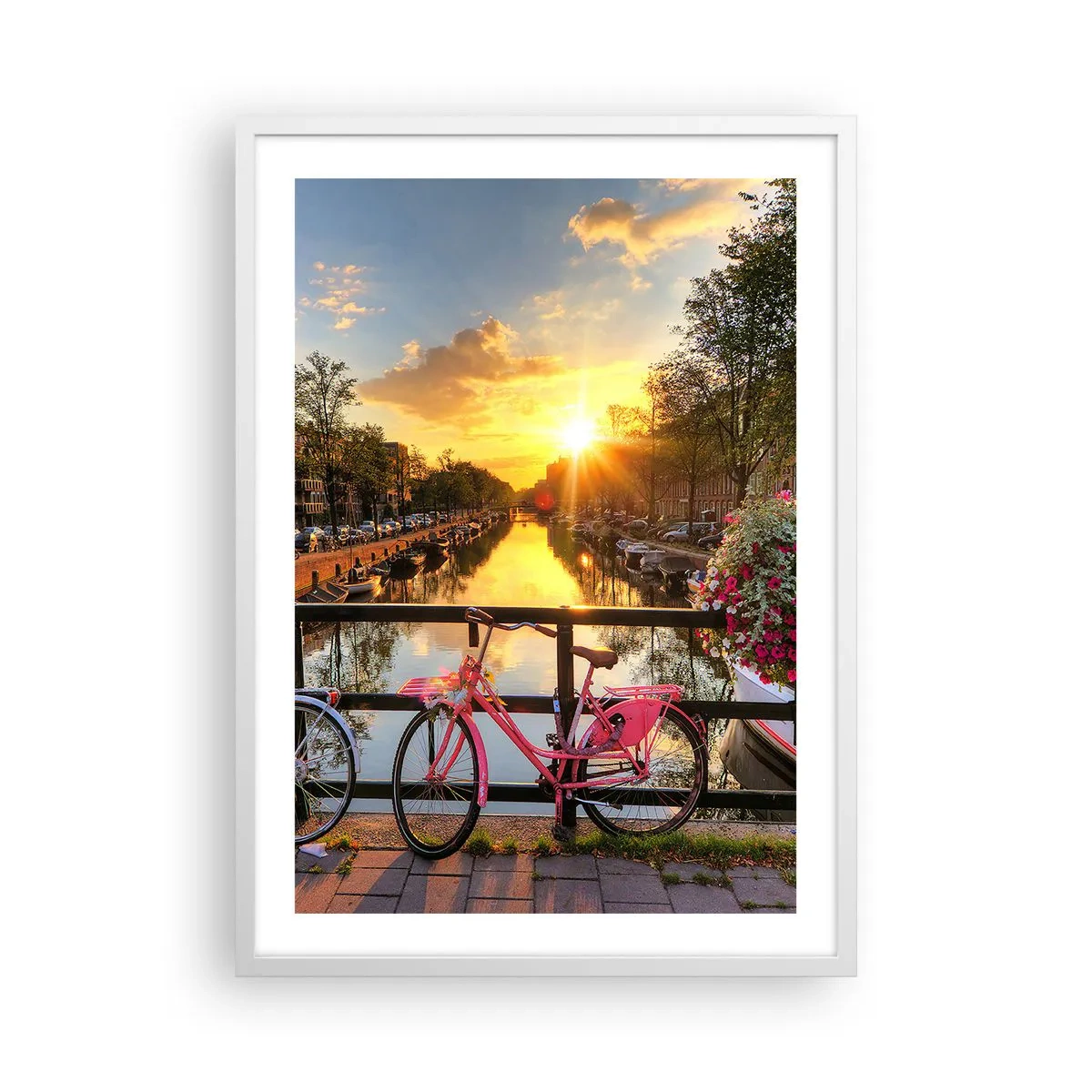 Poster în ramă albă - Dimineața de primăvară în Amsterdam - 50x70 cm