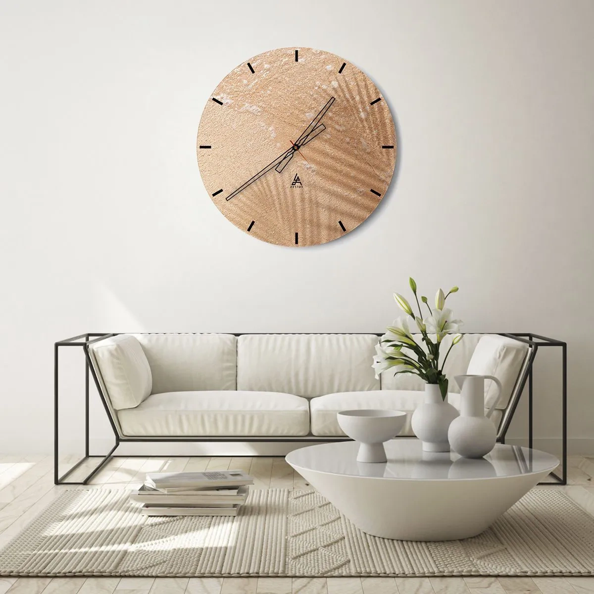 Ceas de perete - Ceas pe sticlă - Prim-plan cu nisip auriu și valuri line ale mării - 30x30cm - Umbra unei veri fierbinți - Decorațiune modernă pentru perete pentru living, bucătărie și dormitor ARTTOR