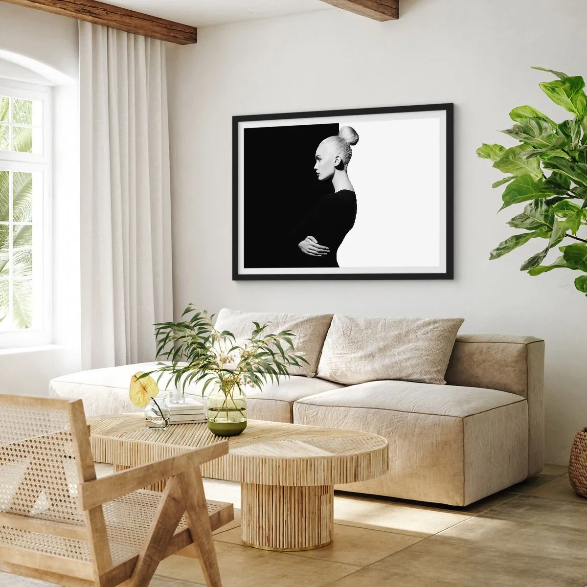 Poster în ramă neagră - Pur și simplu o femeie - 70x50 cm