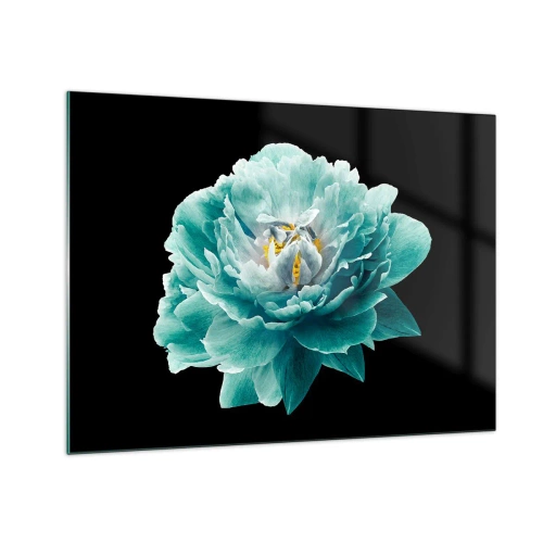 Tablou pe sticlă - O floare turcoaz cu centru galben pe fundal negru, într-un stil glamour. - 70x50cm - Petale albastre și aurii - Decorațiune modernă pentru perete pentru living și dormitor ARTTOR