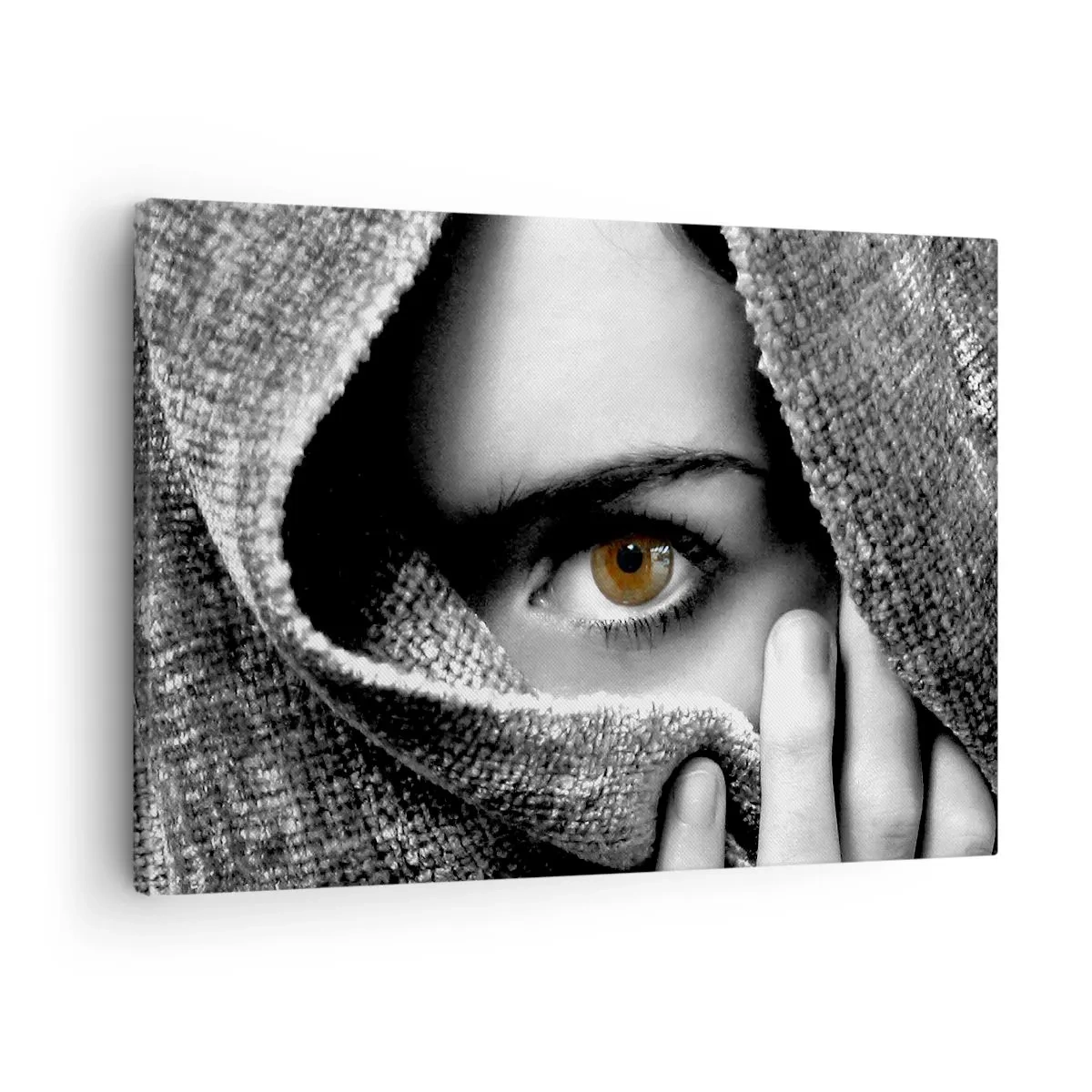 Tablou pe pânză Canvas - Portretul unei femei cu un ochi de culoarea chihlimbarului acoperit cu o țesătură în nuanțe de gri. - 70x50cm - Află secretul - Decorațiune modernă pentru perete pentru living și dormitor ARTTOR