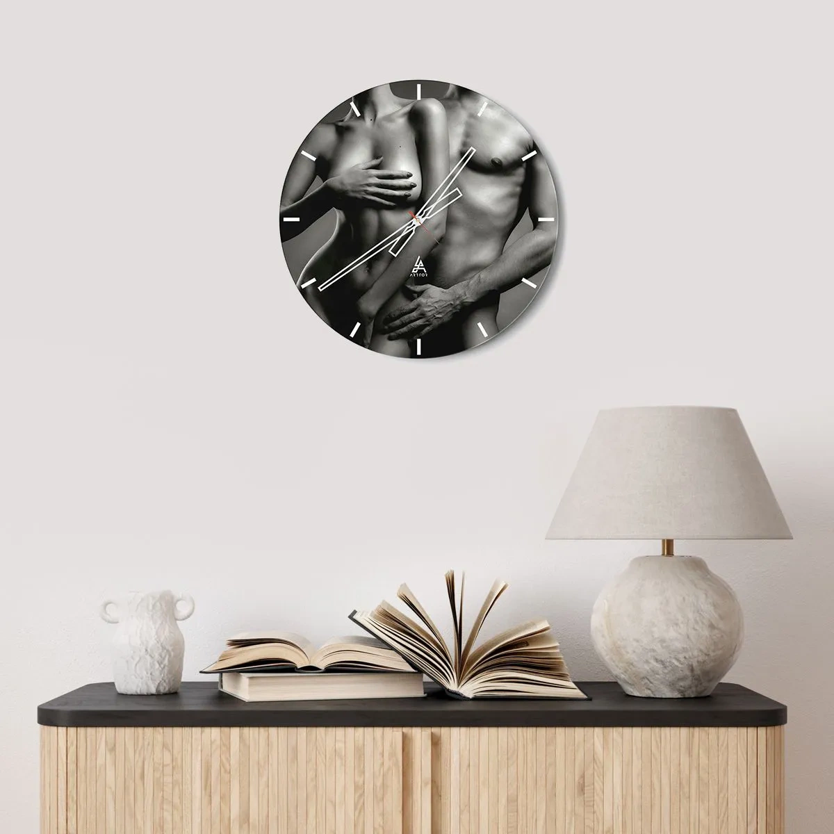 Ceas de perete - Ceas pe sticlă - Nud artistic în nuanțe de alb-negru - 30x30cm - Adam și Eva - Decorațiune modernă pentru perete pentru living, bucătărie și dormitor ARTTOR
