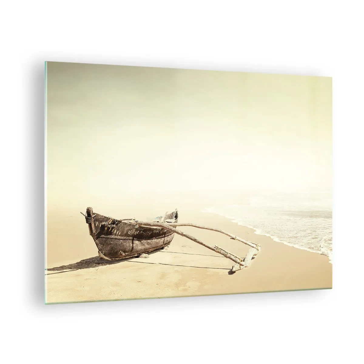 Tablou pe sticlă - O barcă de pescuit veche pe nisipul de pe malul mării - 70x50cm - O amintire din Mările Sudului - Decorațiune modernă pentru perete pentru living și dormitor ARTTOR