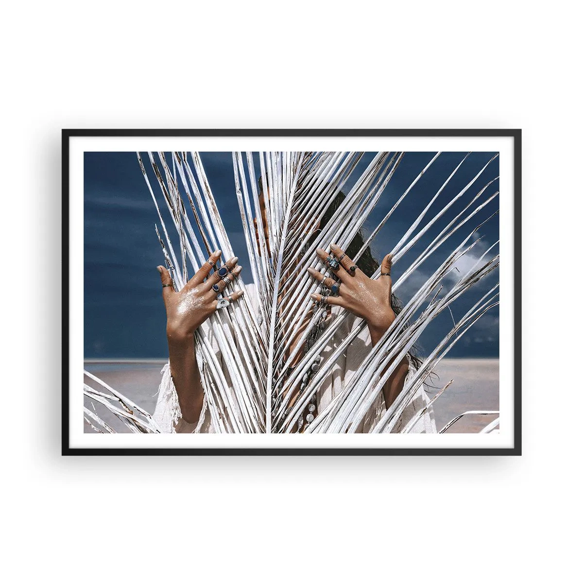 Poster în ramă neagră - Prietena șamanului? - 100x70 cm