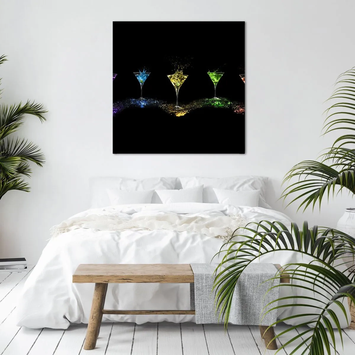 Tablou pe pânză - Culori de bucurie în sticla de cristal - 50x50 cm