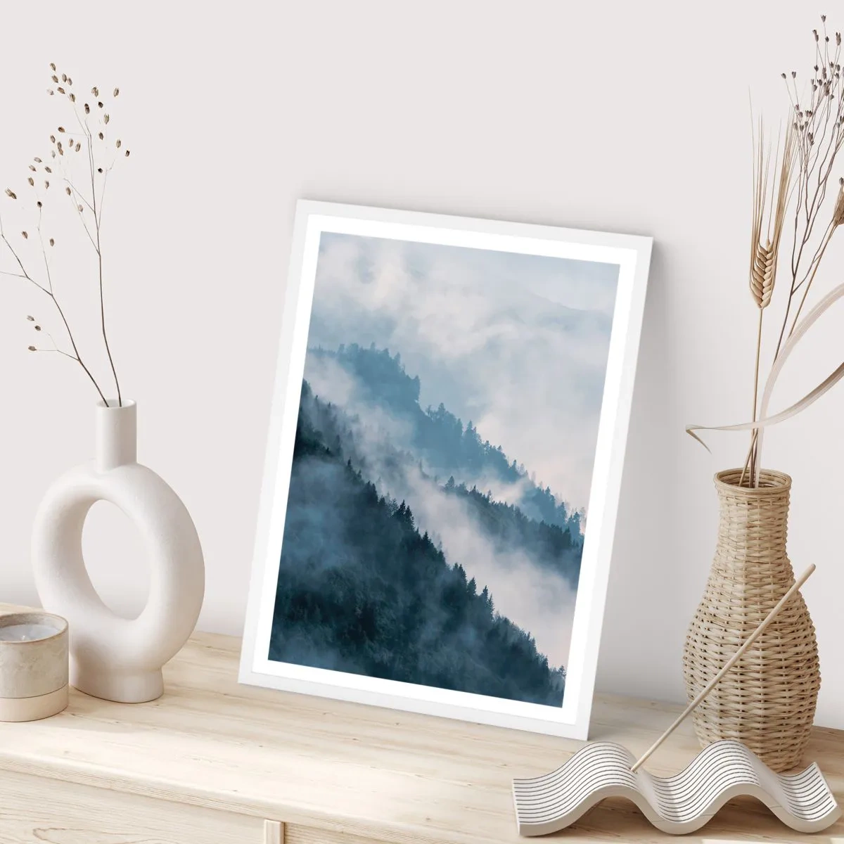 Poster în ramă albă - Misticul munților - 50x70 cm