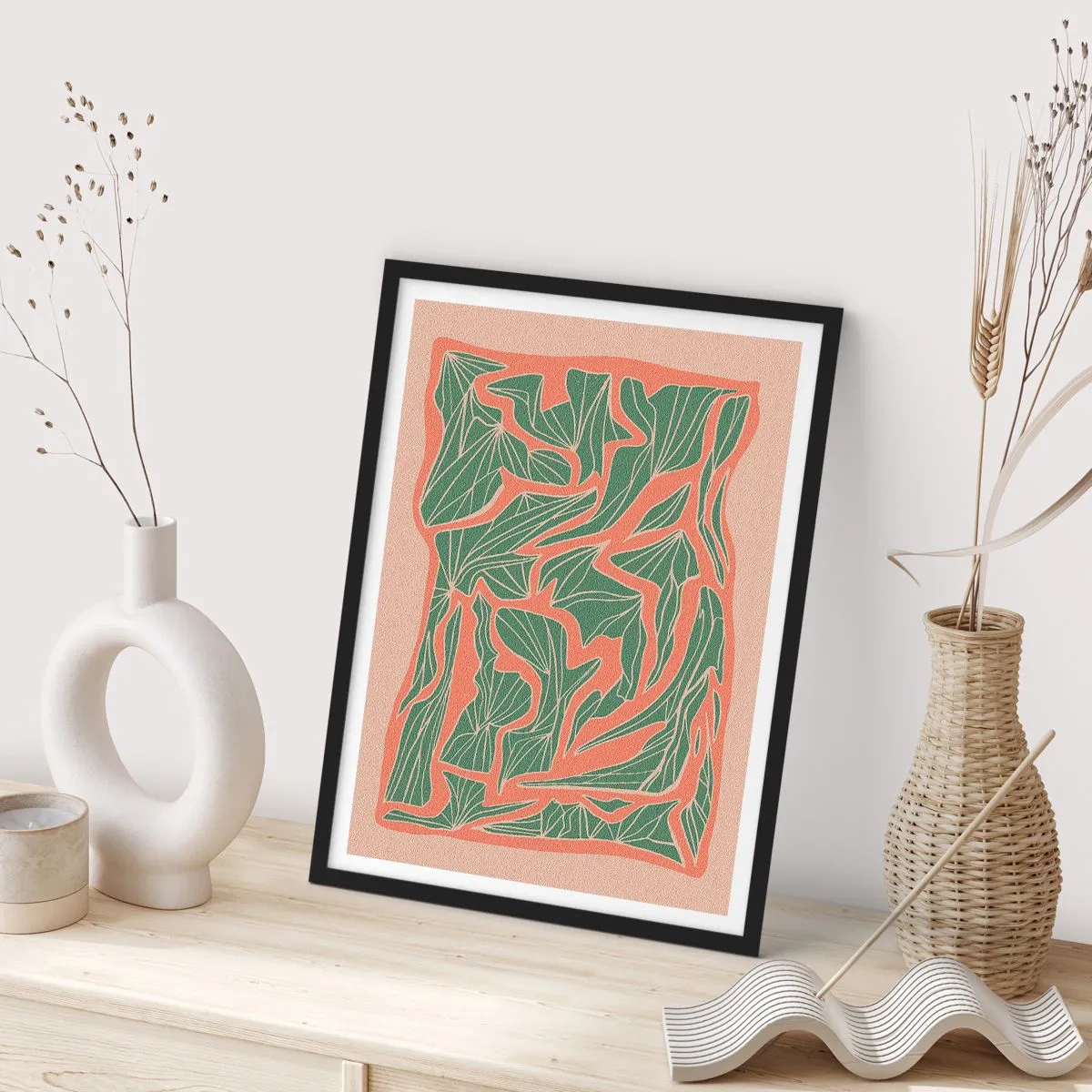 Poster în ramă neagră - Lupta dintre coral și verde - 30x40 cm