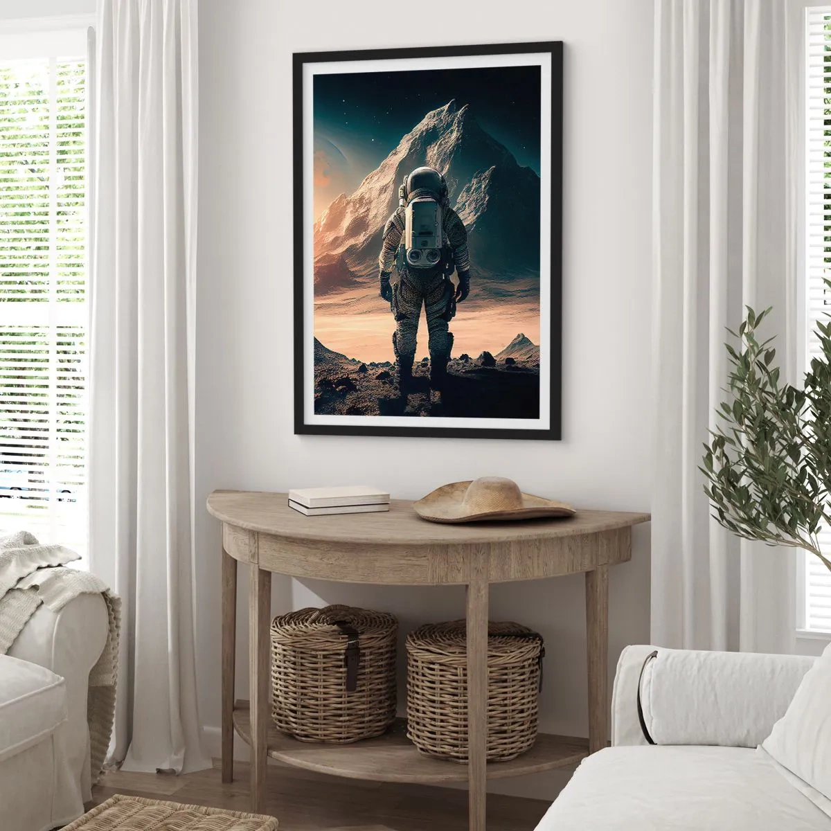 Poster în ramă neagră - Astronautul de pe o planetă extraterestră în lumina stelelor - 50x70cm - O nouă provocare - Decorațiune modernă pentru perete pentru living și dormitor ARTTOR