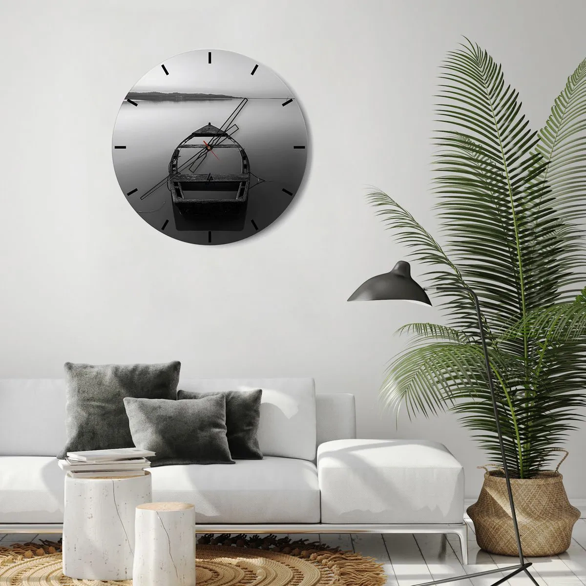 Ceas de perete - Ceas pe sticlă - O barcă singuratică pe un lac liniștit, în alb și negru. - 30x30cm - Dor și melancolie - Decorațiune modernă pentru perete pentru living, bucătărie și dormitor ARTTOR