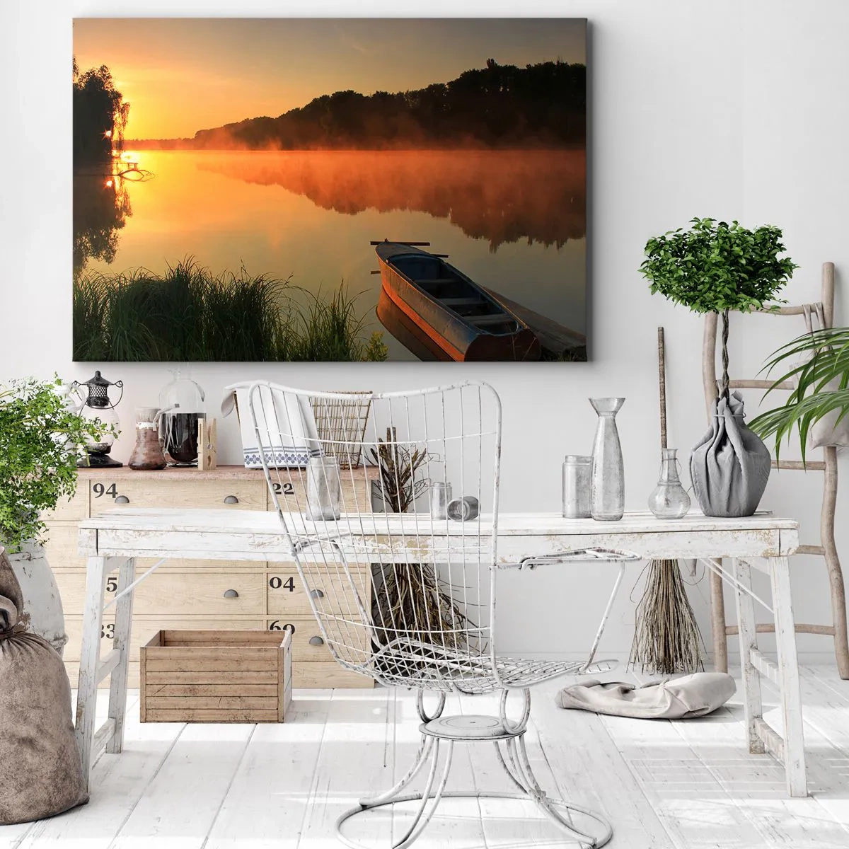 Tablou pe pânză - Răsăritul soarelui peste apă ca un strat de oglindă - 100x70 cm